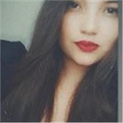 Profesora de Español que imparte clases a niños de todas las edades